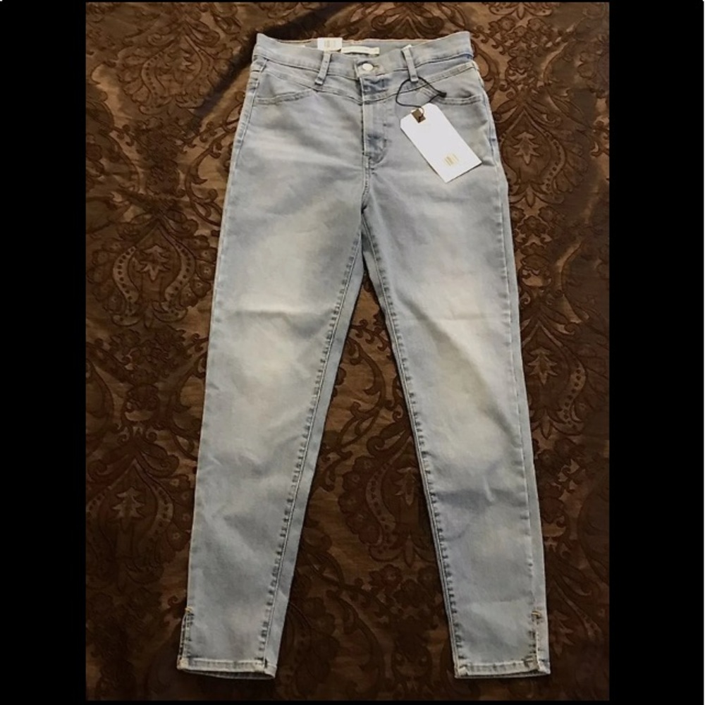 Levis jeans